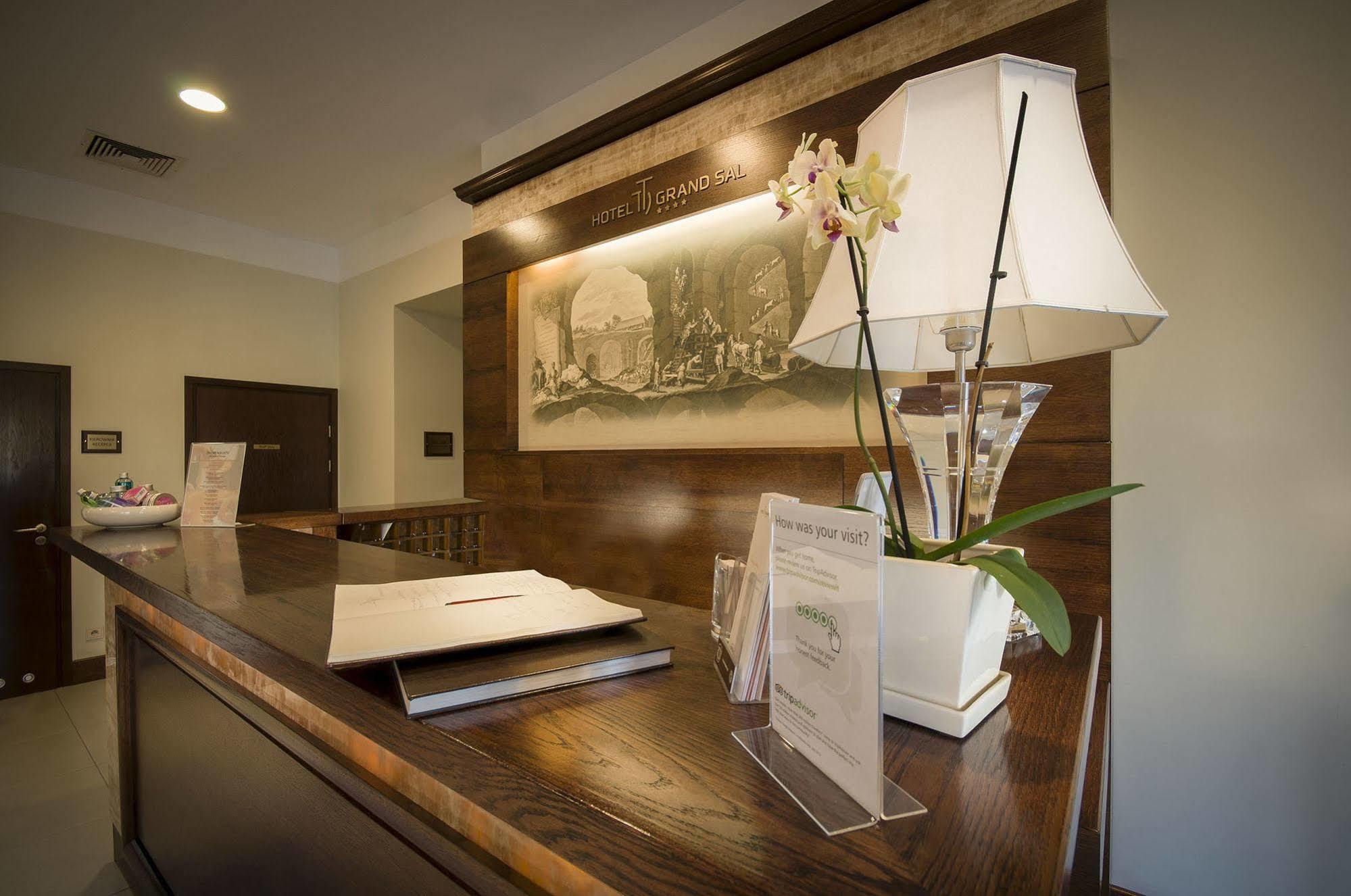 Grand Sal Hotel